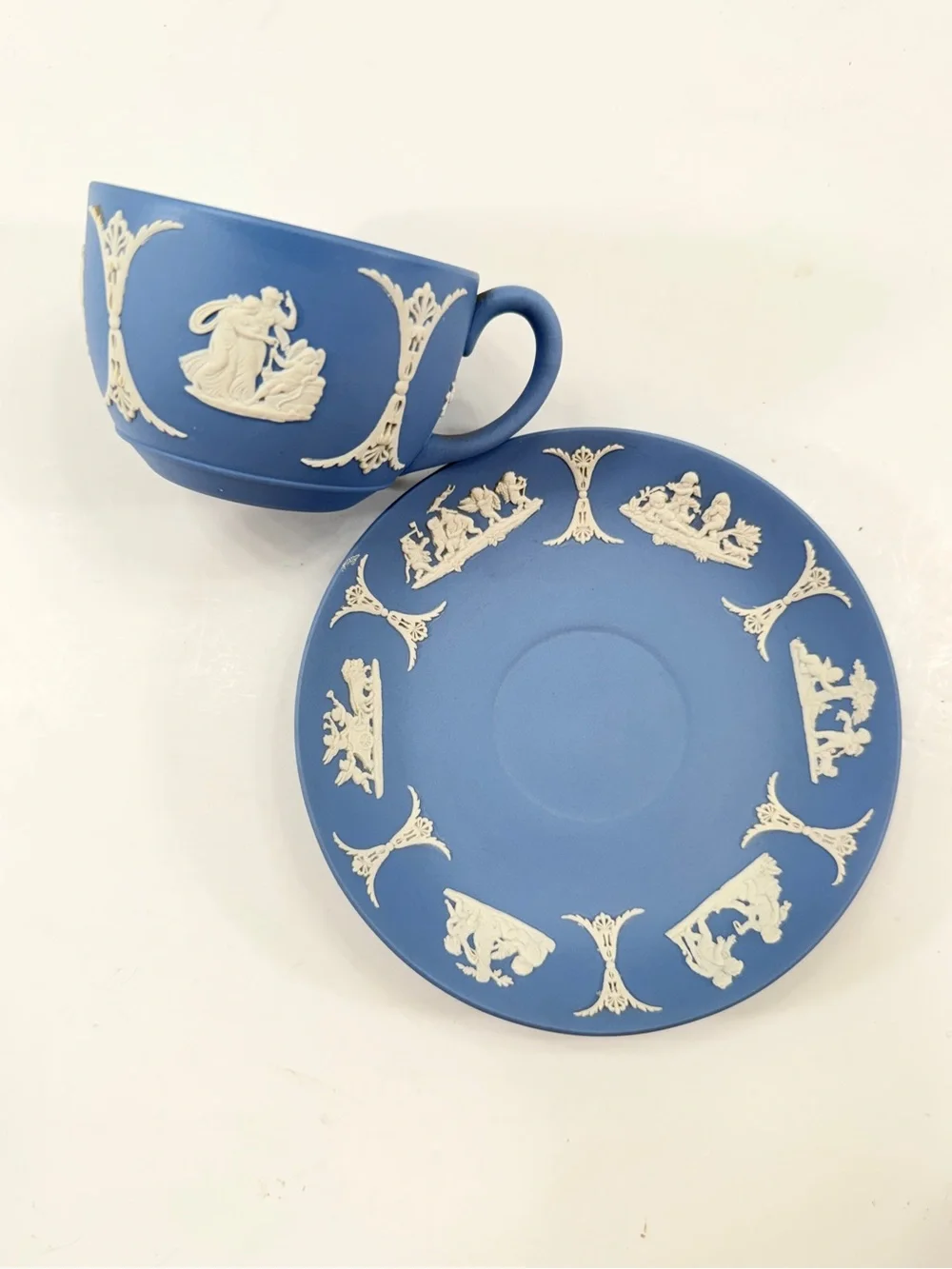1953 Wedgwood Jasperware Teacup Cup & Saucer, Sacrifice Figures, Pale Blue‎ RARE